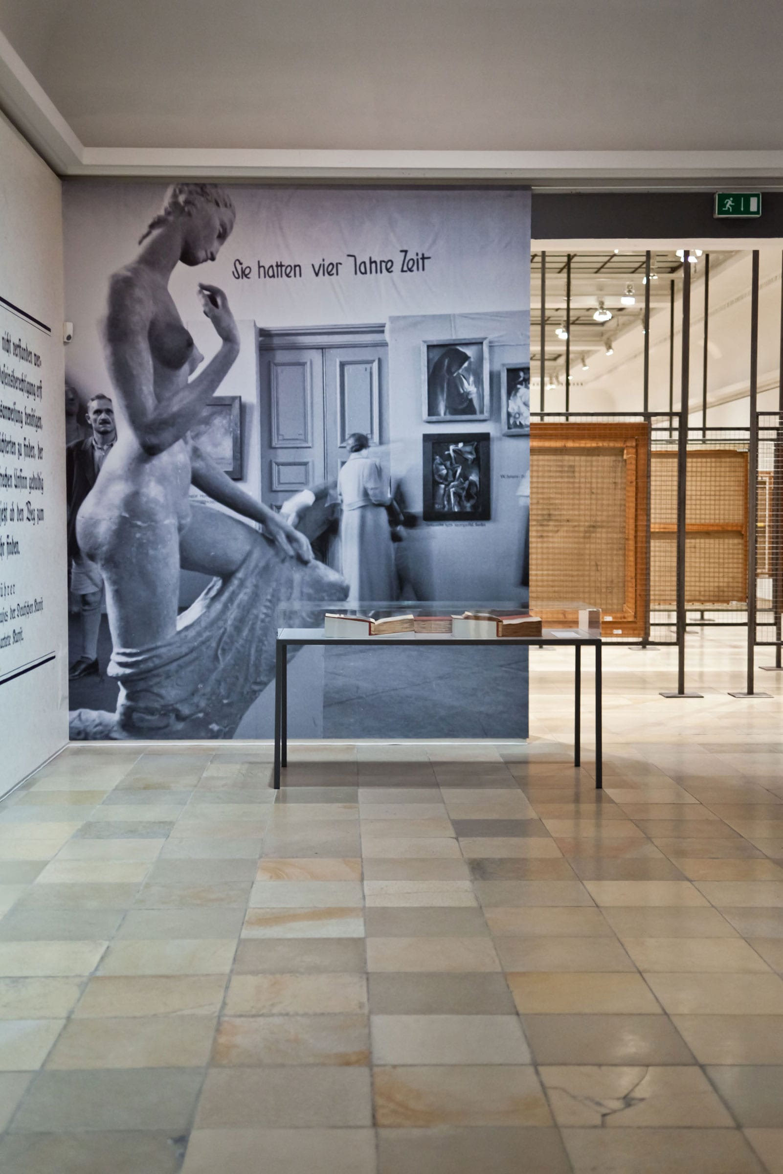 Gebr. Silvestri Haus der Kunst Munich – Christian Philipp Müller – ‘Histories in Conflict’